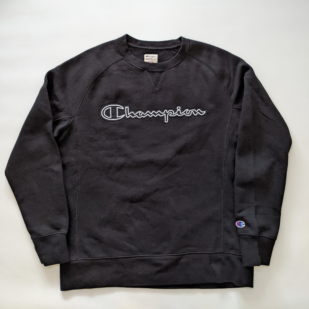 Champion Athletic black crewneck sweater, size medium